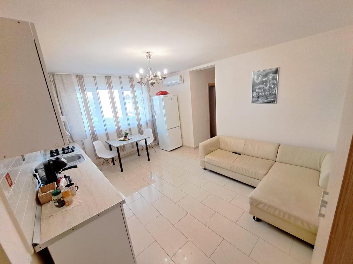 Bine Ati Venit La Maria Str Ion Alexandru Nr 1 Bl 14 Ap 1 Apartment Arad Exterior photo